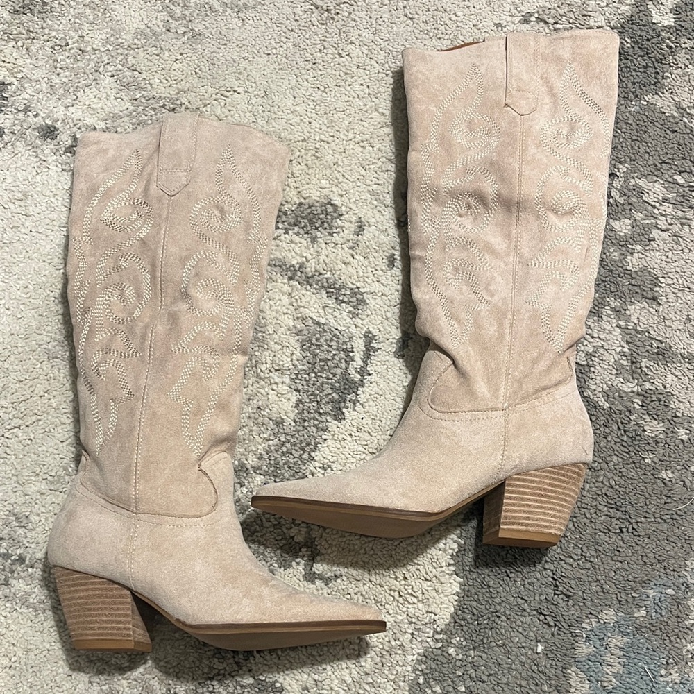 Ccocci Beatrice Western Style Boots Lainey Embroidered Western Boot